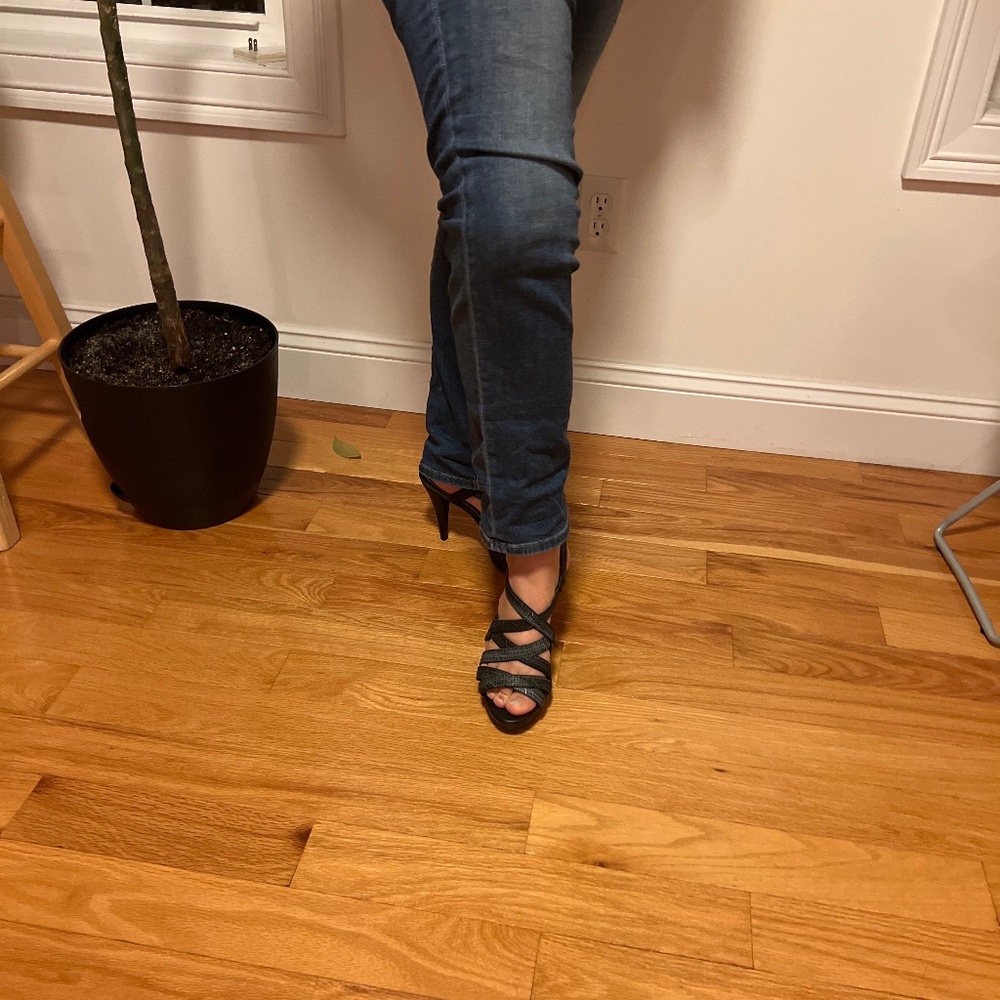 Kenneth Cole 3inch heels